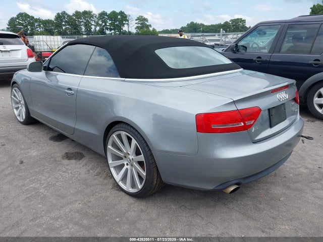 2010 AUDI A5 WAULFAFH5AN011141 Photo 2