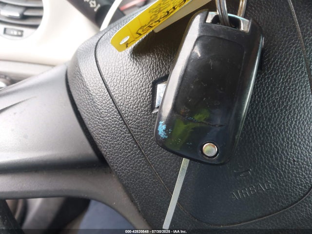 1G1PA5SG2F7156598 Chevrolet lwe