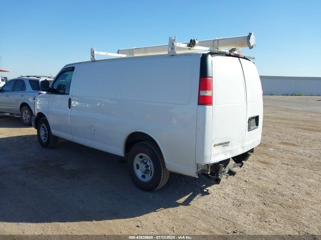 Chevrolet l20 2015 1GCWGFCF7F1282570 Image 3