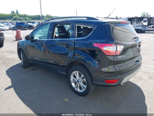 1FMCU9G93HUD42990 Ford 2017