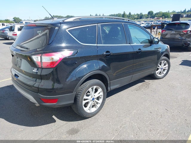 1FMCU9G93HUD42990 Ford 2017