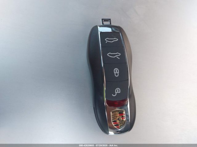 2018 PORSCHE MACAN WP1AA2A54JLB10166 Photo 10