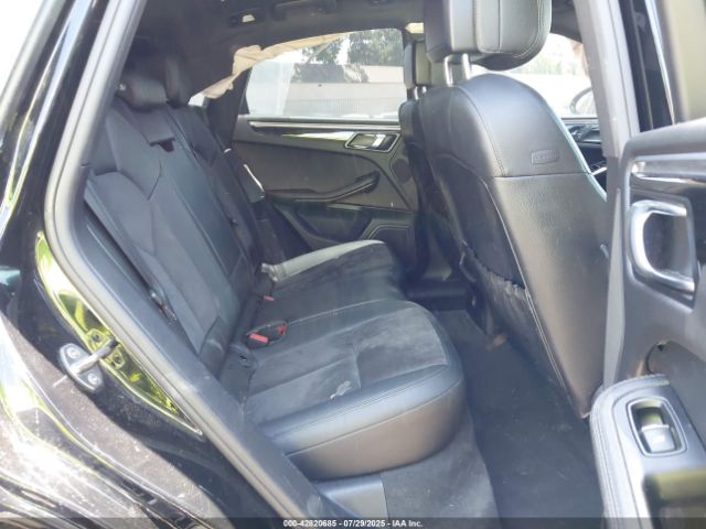 2018 PORSCHE MACAN WP1AA2A54JLB10166 Photo 7