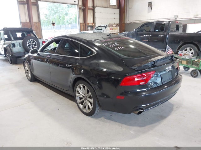 2014 AUDI A7 WAUWGAFC4EN009062 Photo 2
