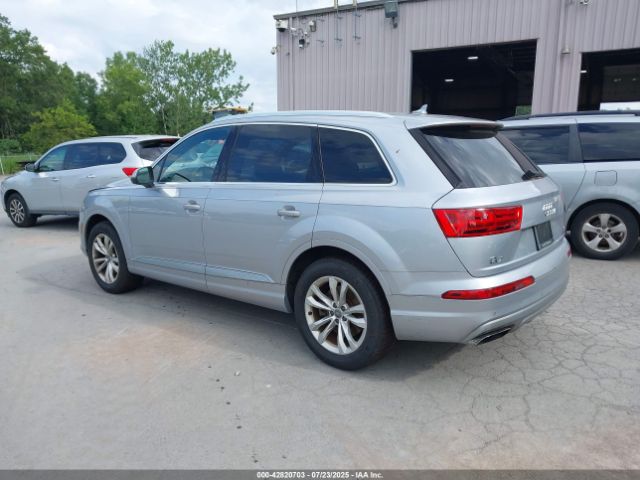 2018 AUDI Q7 WA1LAAF77JD039368 Photo 2