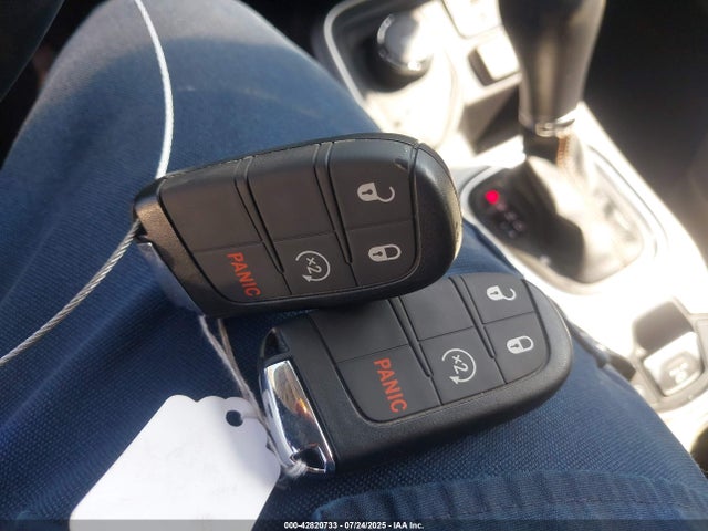 3C4NJDBB8LT156089 Jeep Compass