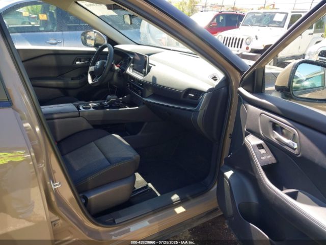 2025 NISSAN ROGUE JN8BT3BB7SW147906 Photo 4
