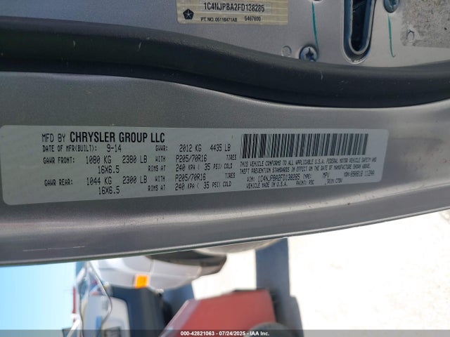 1C4NJPBA2FD138285 Jeep 2015