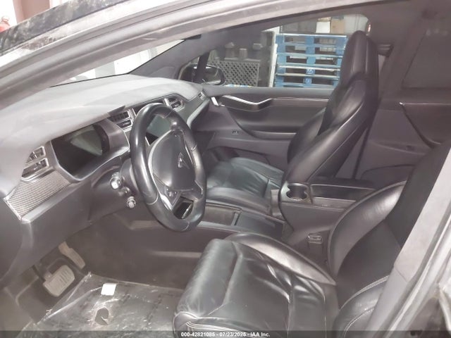 2017 TESLA MODEL X 5YJXCDE25HF044712 Photo 4
