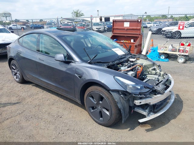 2021 TESLA MODEL 3 5YJ3E1EB8MF081853 Photo 0