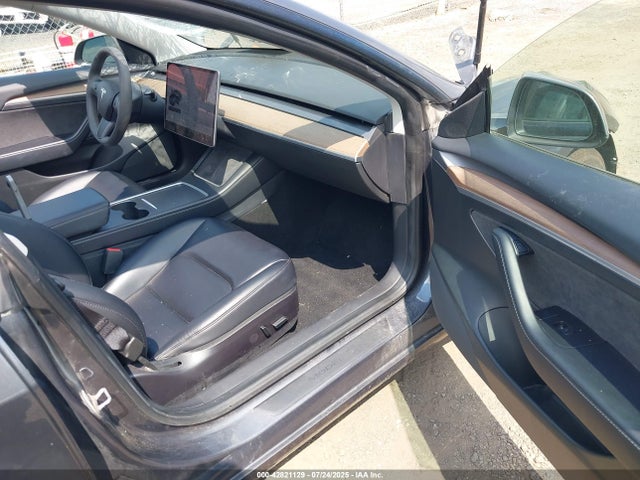 2021 TESLA MODEL 3 5YJ3E1EB8MF081853 Photo 4