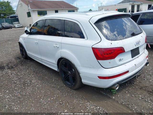 2010 AUDI Q7 WA1DVAFE5AD005694 Photo 2