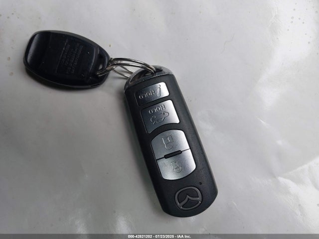 3MZBM1U71FM146744 Mazda pe
