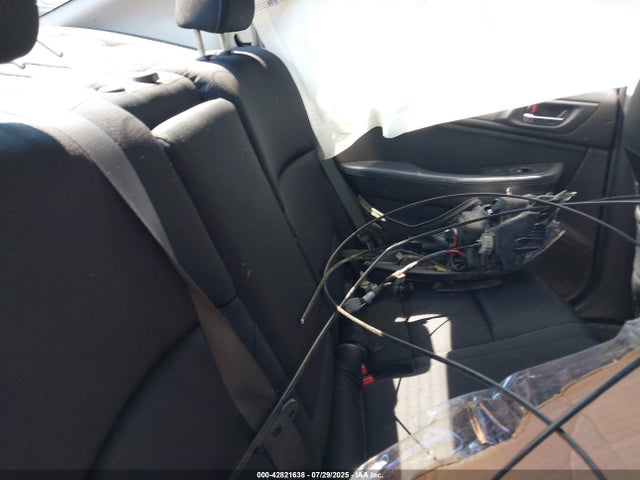 4S3BNAF66H3004611 Subaru u5