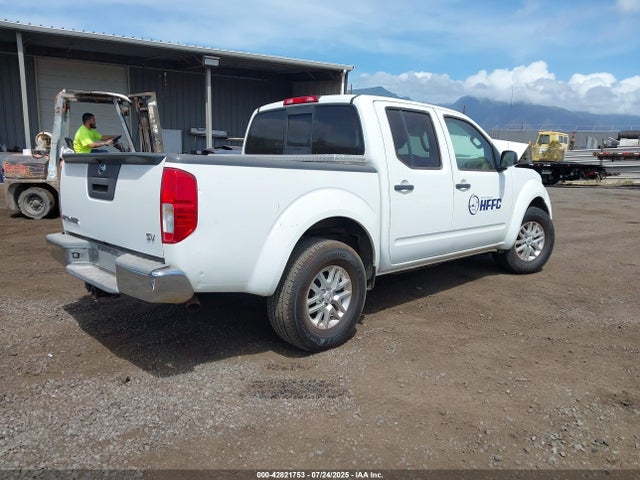 1N6AD0ER6FN744565 Nissan 2015