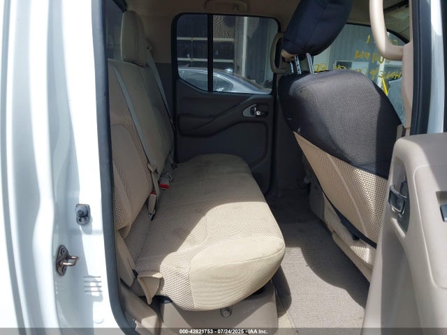 1N6AD0ER6FN744565 Nissan 2015
