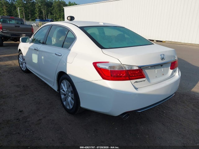 Honda j35y1 2015 1HGCR3F92FA034939 Image 3