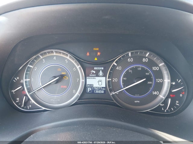 JN8AZ2NCXF9370499 Infiniti QX80