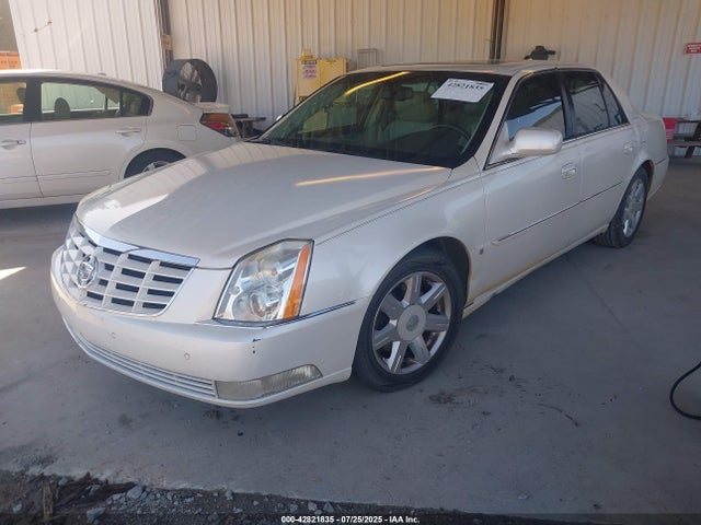 2011 CADILLAC DTS 1G6KH5E61BU117340 Photo 1