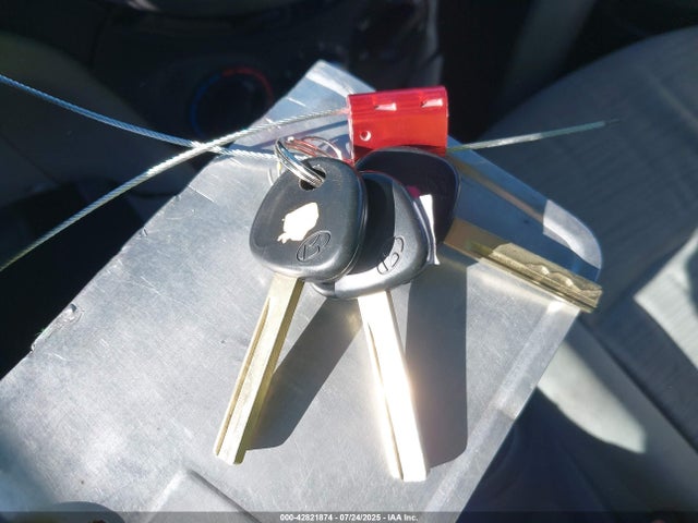 Hyundai 2017 2017 KMHCT4AE9HU286162 Image 11