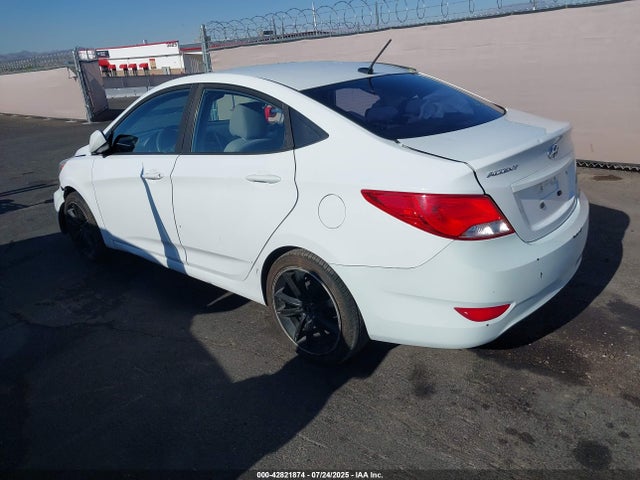 Hyundai 2017 2017 KMHCT4AE9HU286162 Image 3
