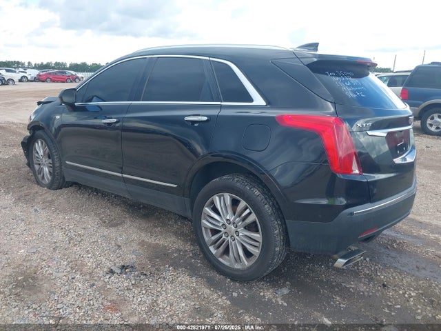 2018 CADILLAC XT5 1GYKNERS5JZ130472 Photo 2