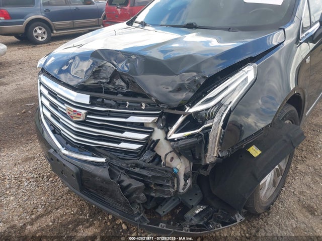 2018 CADILLAC XT5 1GYKNERS5JZ130472 Photo 5