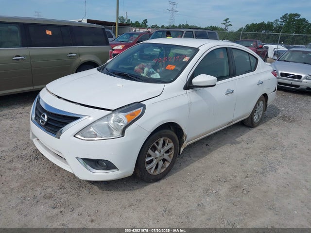 Nissan Versa 2019 3N1CN7AP0KL815679 Image 2
