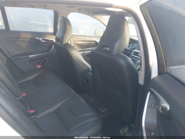 Volvo b4204t11 2015 YV140MEK1F1261749 Image 8