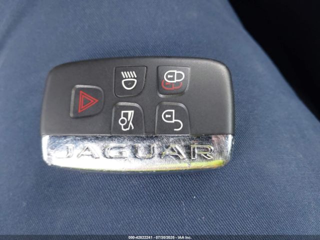 2017 JAGUAR F-TYPE SAJWA6AT2H8K42838 Photo 10