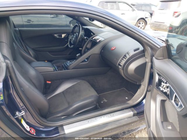 2017 JAGUAR F-TYPE SAJWA6AT2H8K42838 Photo 4