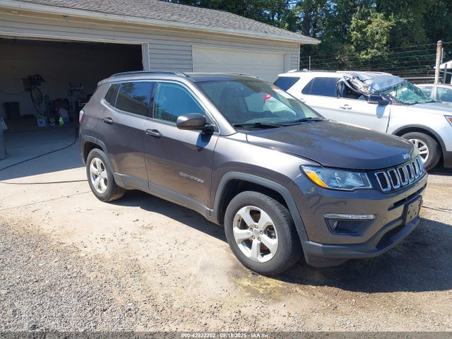2020 Jeep Compass Latitude 4x4 მანქანა იყიდება აუქციონზე, vin: 3C4NJDBB0LT163828, აუქციონის ნომერი: 42822252