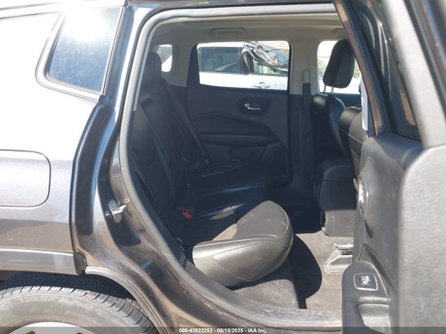 2020 Jeep Compass Latitude 4x4 მანქანა იყიდება აუქციონზე, vin: 3C4NJDBB0LT163828, აუქციონის ნომერი: 42822252