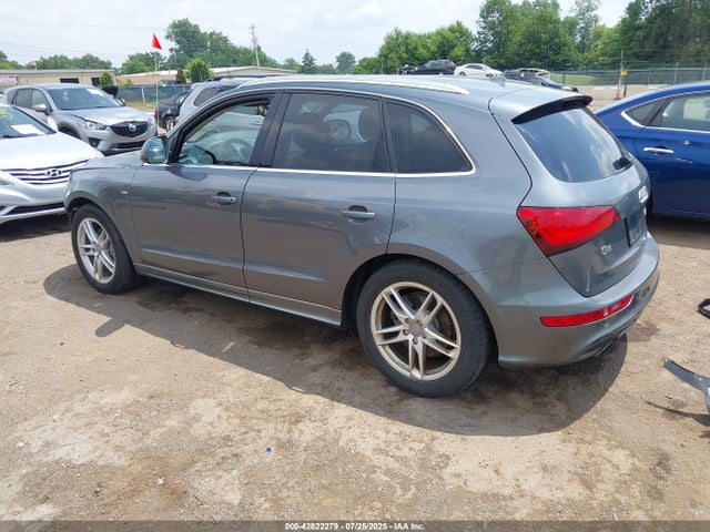 2014 AUDI Q5 WA1DGAFP4EA130611 Photo 2