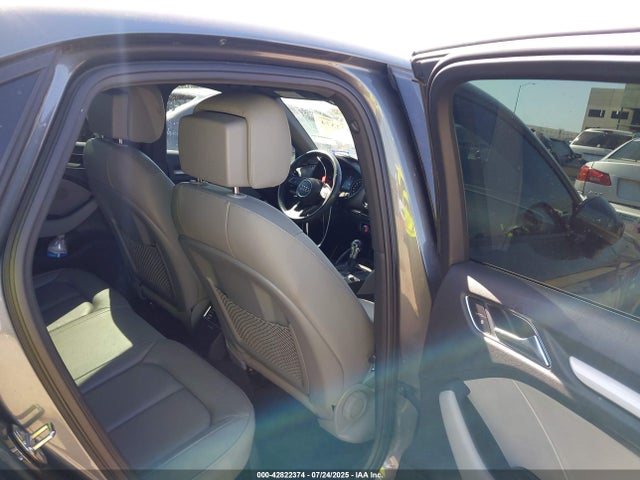 2018 AUDI A3 WAUAUGFF5J1044811 Photo 7