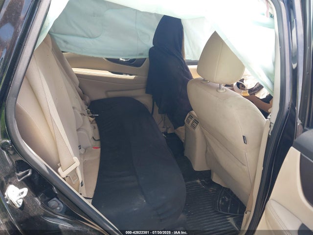 JN8AT2MT8GW004000 Nissan Rogue