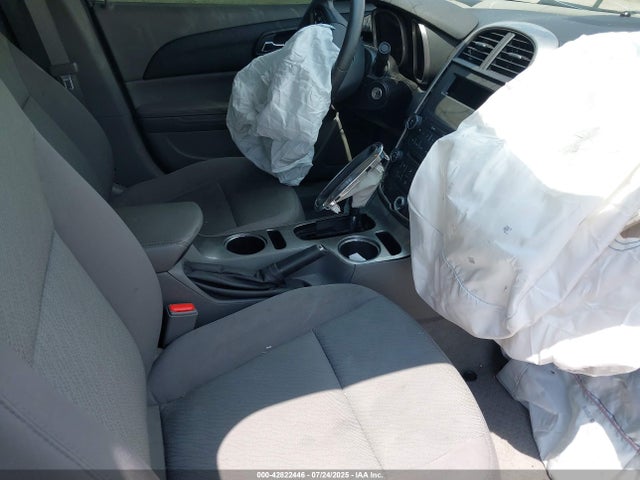 Chevrolet lkw 2015 1G11A5SL0FF107070 Image 5