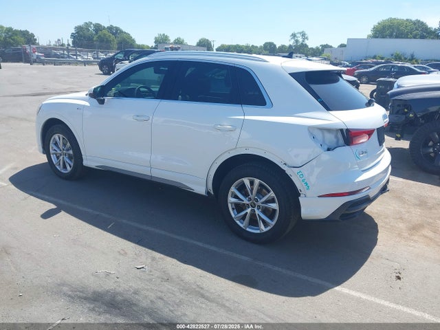 2022 AUDI Q3 WA1DECF32N1115040 Photo 2