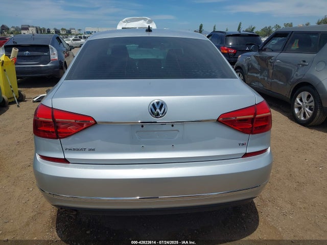 1VWBT7A37GC013125 Volkswagen Passat