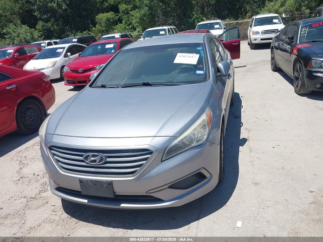 5NPE24AF4HH531632 Hyundai 2017