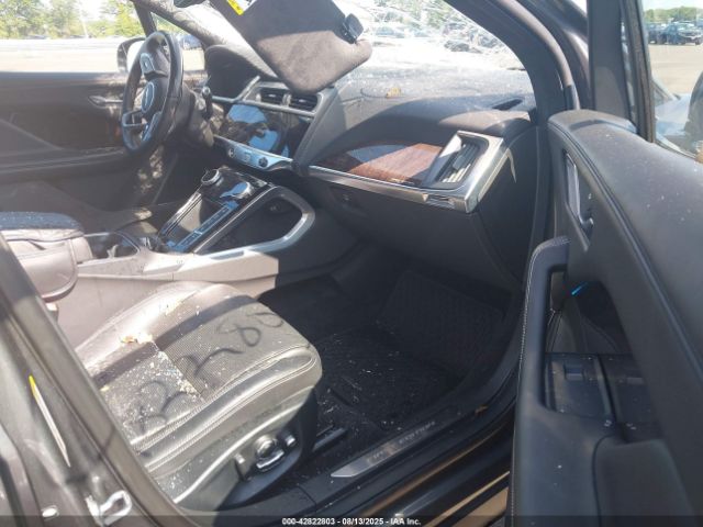 2019 JAGUAR I-PACE SADHD2S1XK1F68138 Photo 4