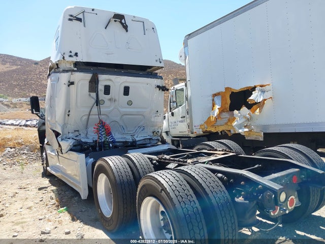 3AKJGLDR3GSGZ4573 Freightliner Cascadia 125