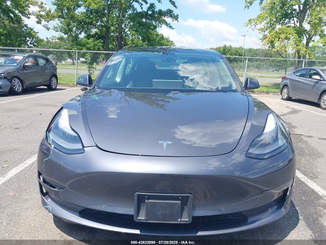 5YJ3E1EB2MF988355 Tesla MODEL 3