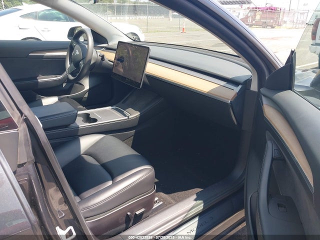 2021 TESLA MODEL 3 5YJ3E1EB2MF988355 Photo 4