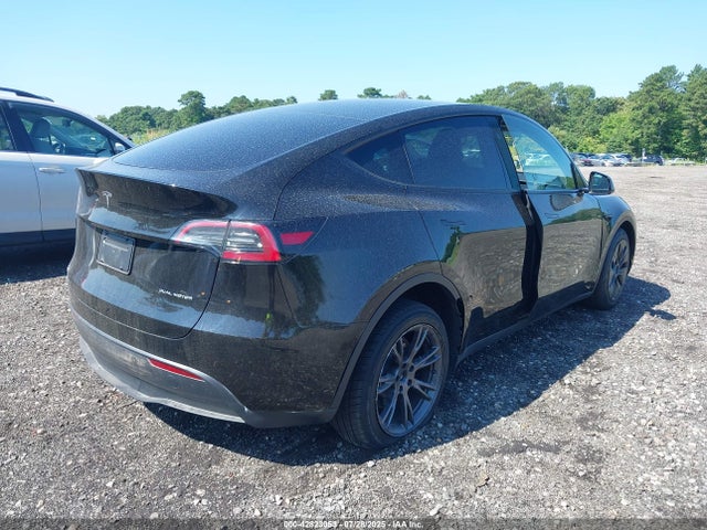 2024 TESLA MODEL Y 7SAYGDEE7RF208243 Photo 3