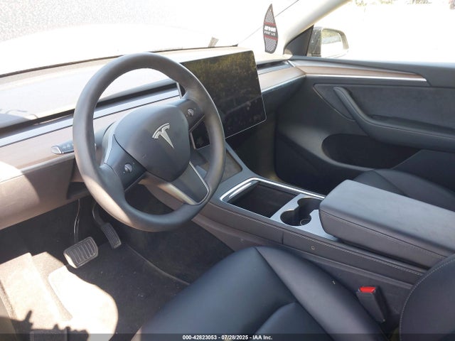2024 TESLA MODEL Y 7SAYGDEE7RF208243 Photo 4