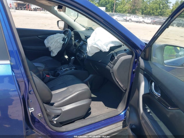 5N1AT2MV8JC825731 Nissan Rogue