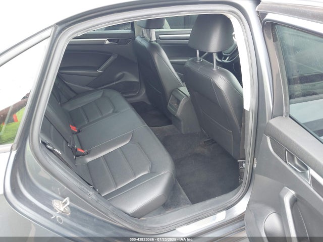 1VWAA7A34JC030280 Volkswagen 2.0 tsi