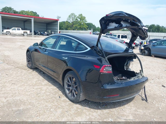 2018 TESLA MODEL 3 5YJ3E1EA1JF027359 Photo 2