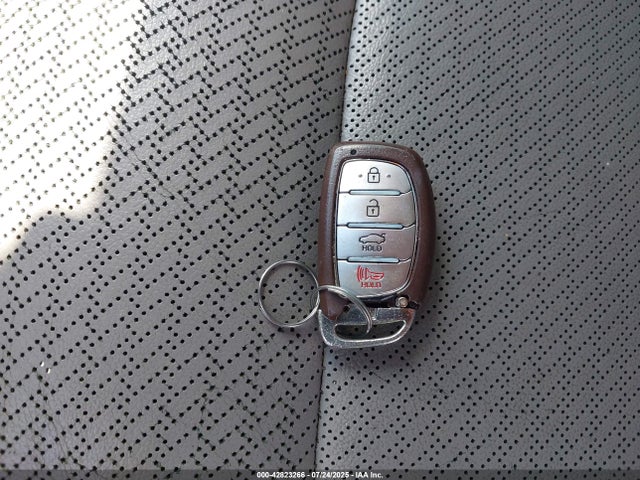 KMHD84LF2HU229880 Hyundai Elantra